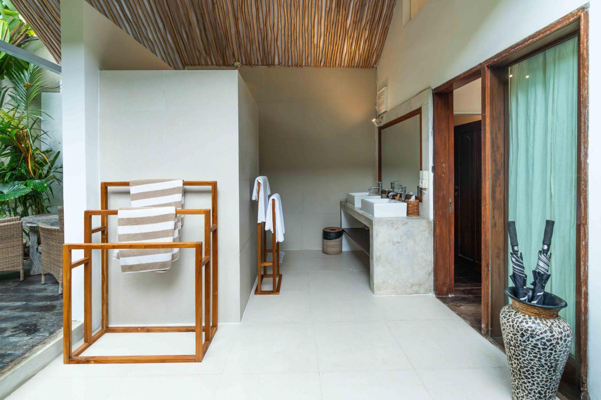The Gardens Seminyak Hotel Bagian luar foto